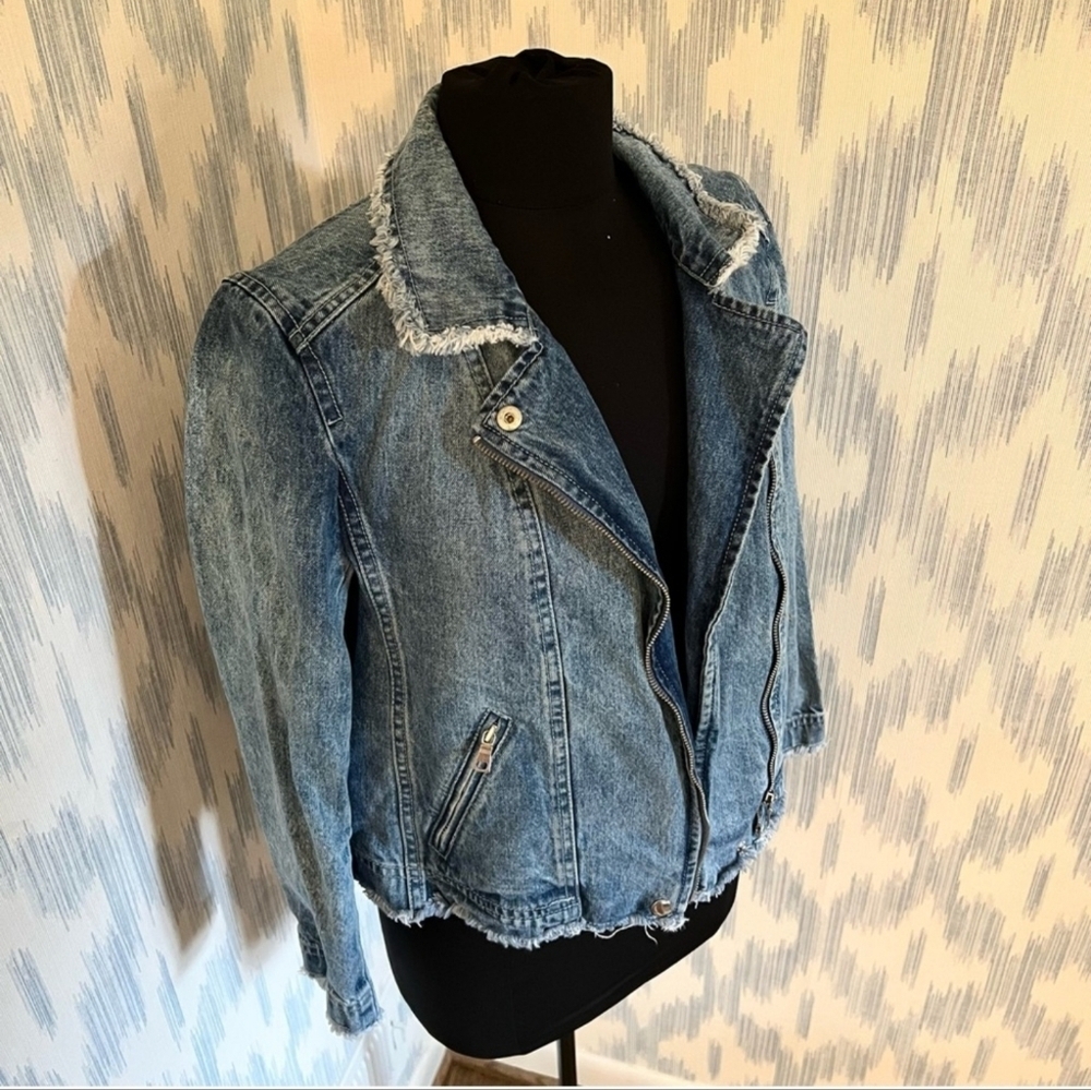 Luxury Denim Jacket EUC - Picture 8 of 11